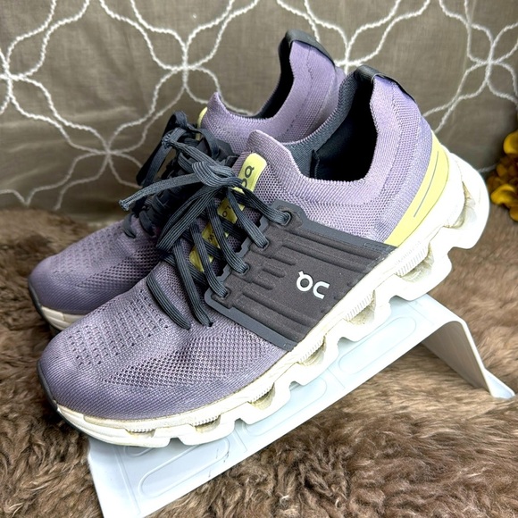 (Z3) On Cloudswift 3 Men's Size 8.5
Running Sneakers - Picture 2 of 12